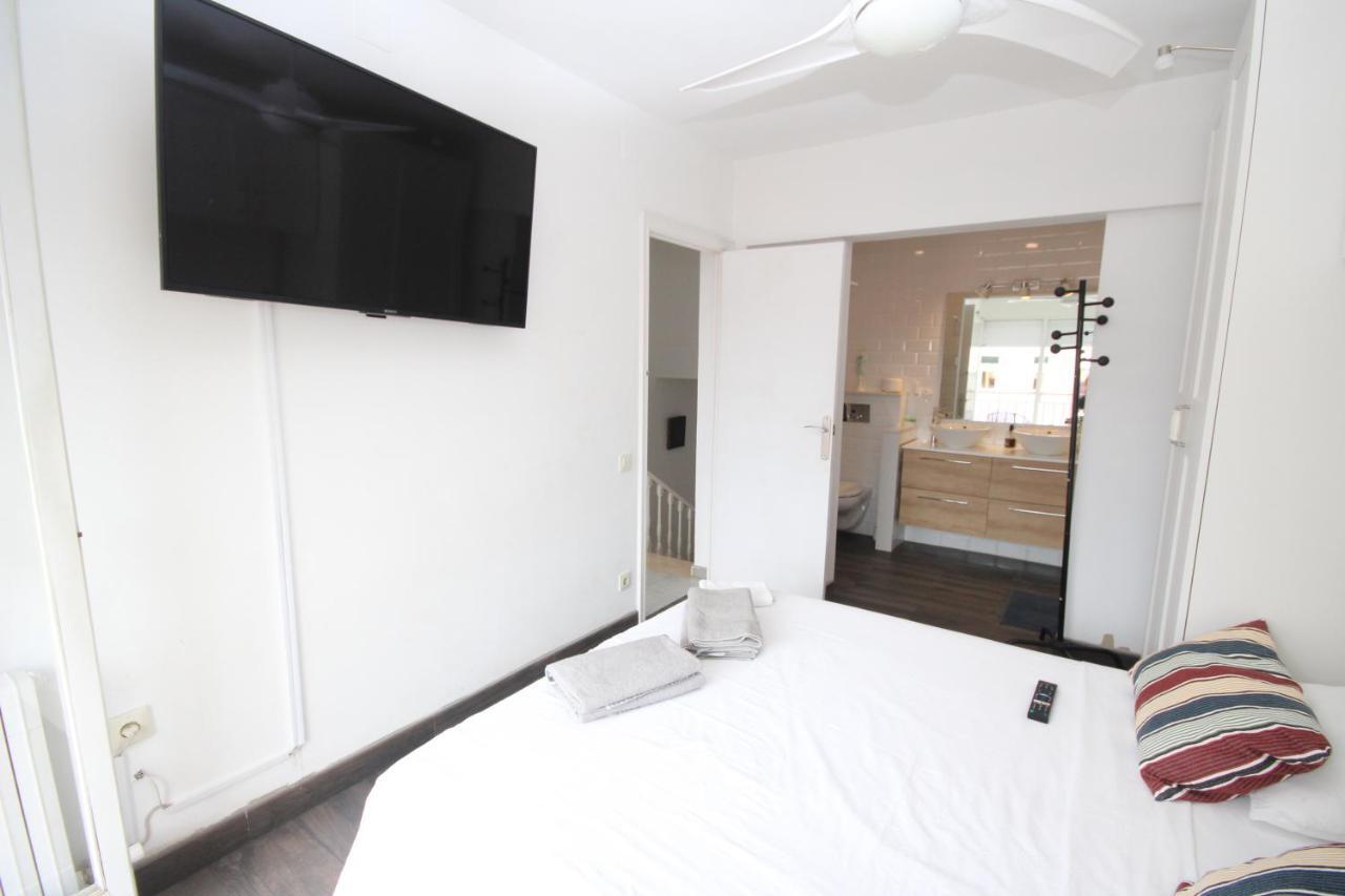 Casa En Masnou Junto A Playa Y Tren Villa Kültér fotó